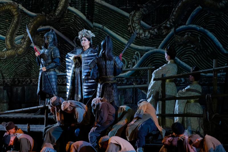 Turandot : Dans la Cité interdite, Puccini prend possession des Arènes de Vérone 2 Turandot EnneviFoto 030926 FNT57029