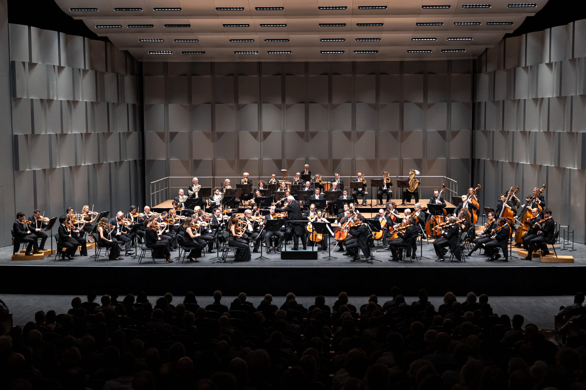 Monaco : La Cinquième symphonie de Bruckner 1 261004 Marek Janowski Grimaldi forum credit Manu optimized 261005182617 FileVert
