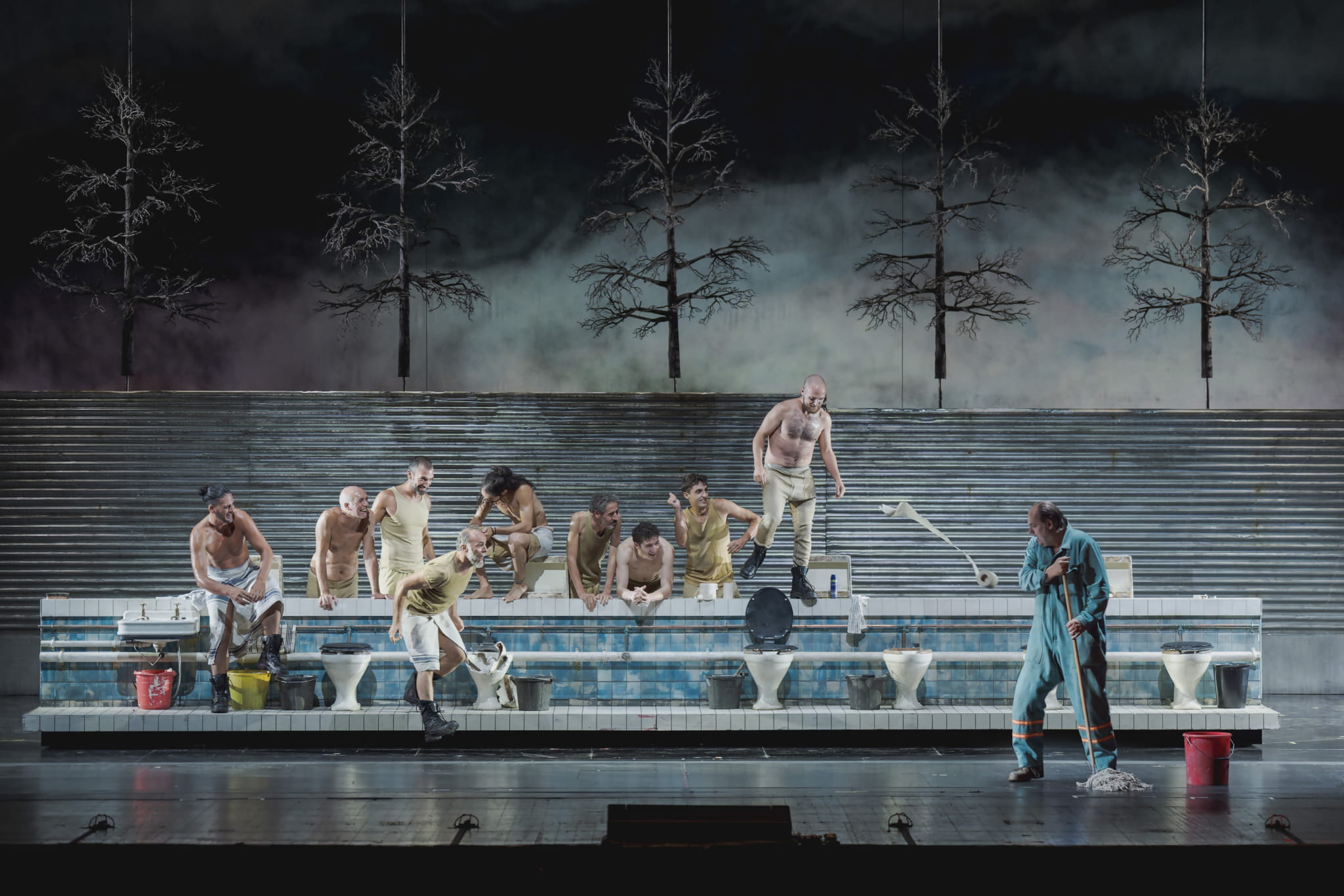 Au Teatro del Maggio Musicale de Florence, la cruelle vérité du drame Wozzeck d’Alban Berg dans la mise en scène de Deborah Warner 1 5 MicheleMonasta 2M 04104 OK pref warner