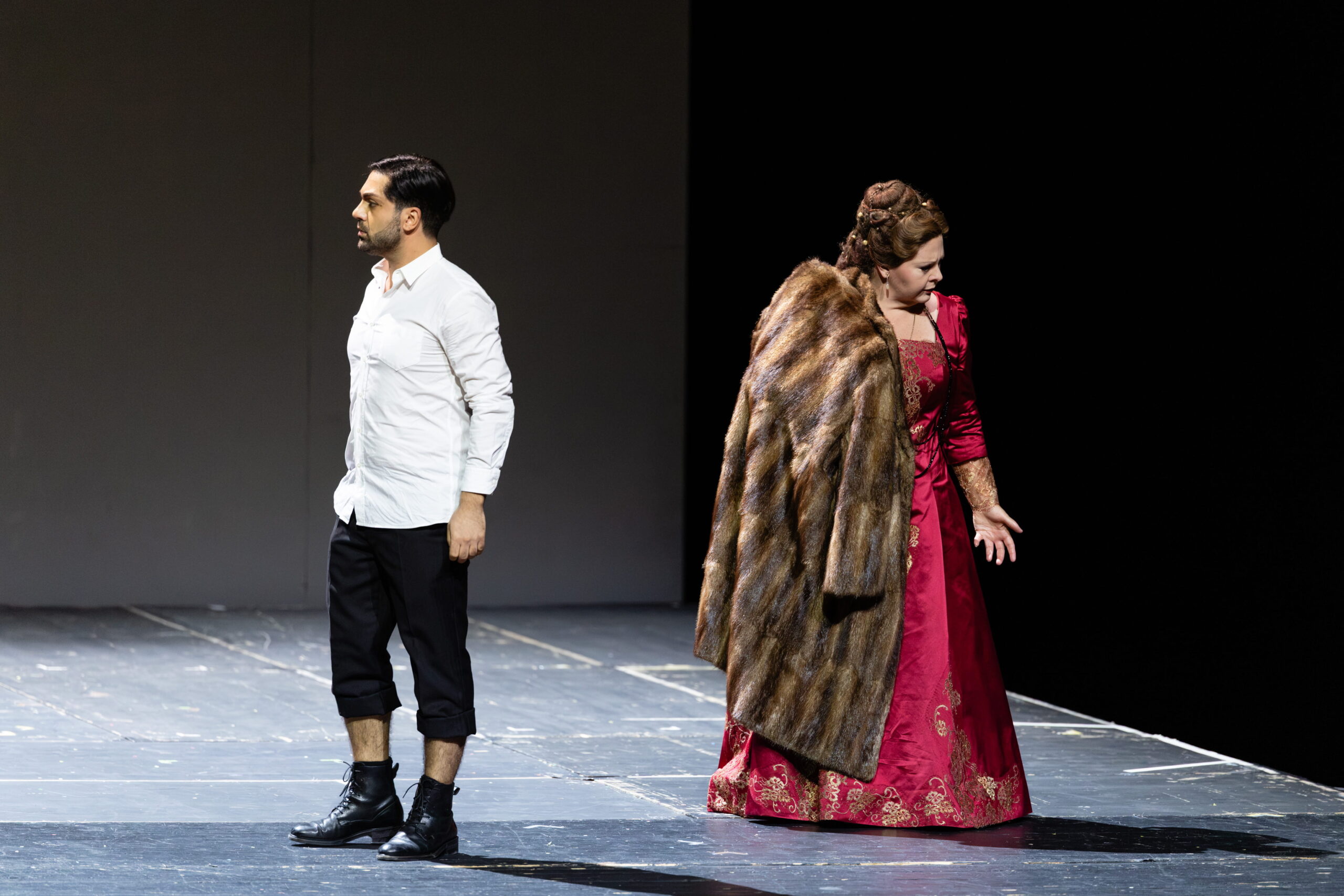 Lucrezia Borgia à la Bayerische Staatsoper entre ascèse visuelle et incandescence vocale 2 Lucrezia Borgia 2026 L.Avetisyan A.Meade c Geoffroy Schied 5 scaled