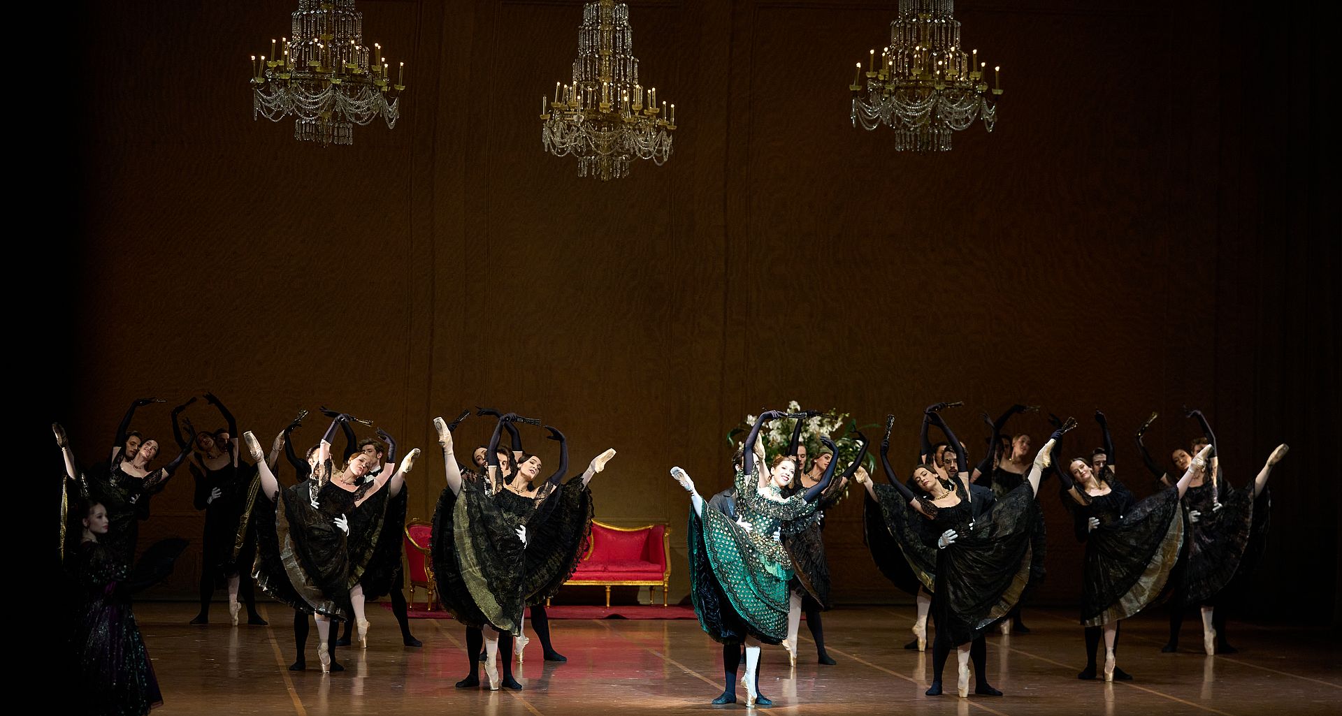 Élégie du tragique et des corps : La Dame aux camélias de John Neumeier au Théâtre national de Munich 1 csm 12.5.26 Kameliendame WA c Carlos Quezada 0483 4e6d07efc5